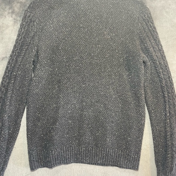 Old Navy Gray Crewneck Cable Knit Sweater - Picture 4 of 5